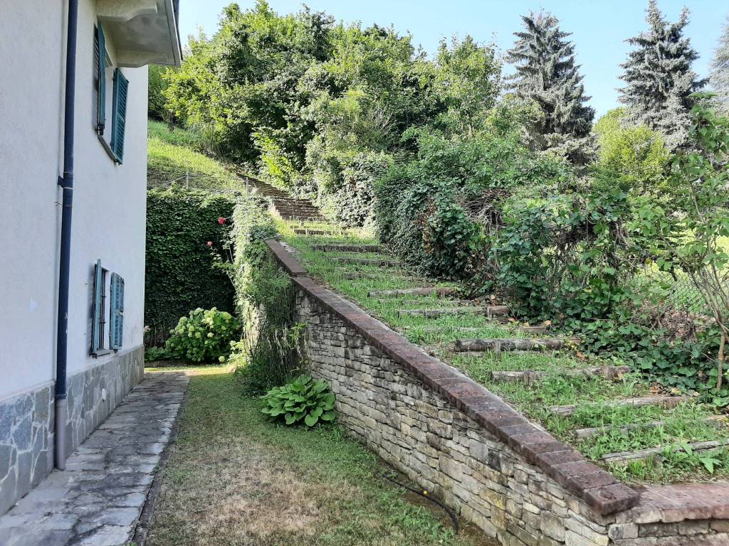 Villa a Acqui terme in Viale Acquedotto Romano, 49 - Foto 4