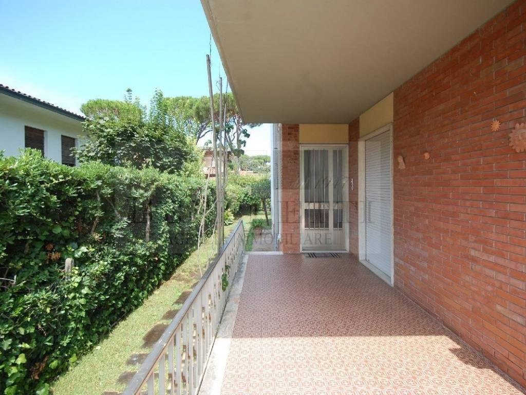 Villa a Pietrasanta in Via Cortona, 127 - Foto 4