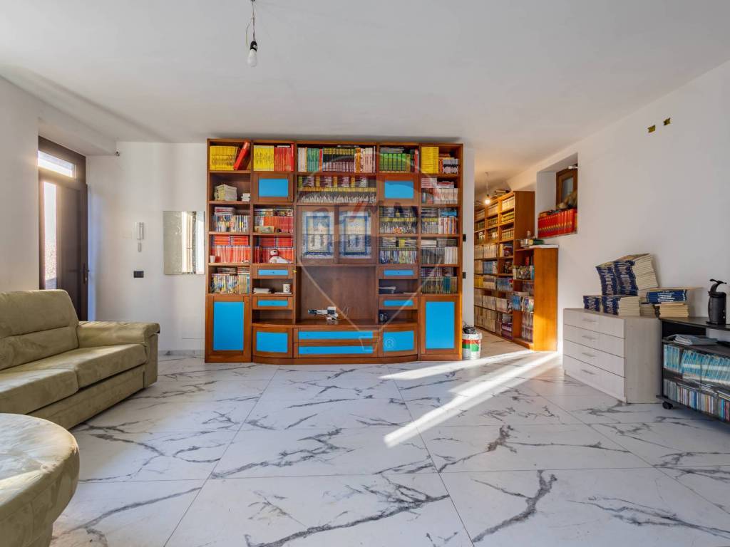Appartamento a Cilavegna in VIA CARLO PIZZARELLI, 18 - Foto 3