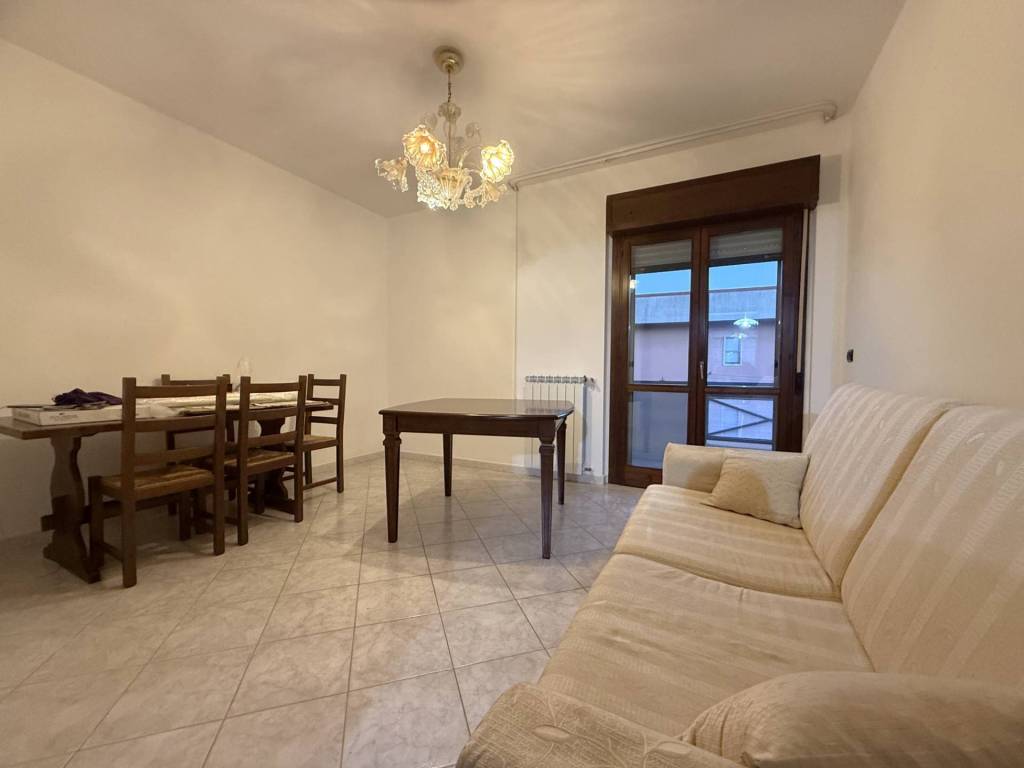 Appartamento a Catanzaro in Via Eraclea, 36 - Foto 2