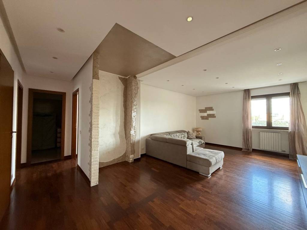 Appartamento a Taranto in Piazza Pertini, 8 - Foto 5