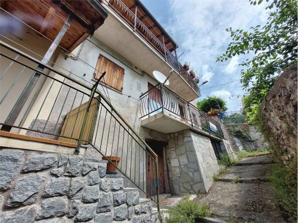 Casa indipendente a Pornassio in Via Costa, 22 - Foto 2