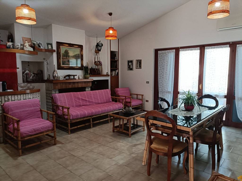 Appartamento a Alba adriatica in Via Arno, 7 - Foto 4