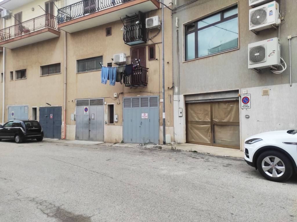 Box / garage a Fasano in Via Lauberg, 53 - Foto 4