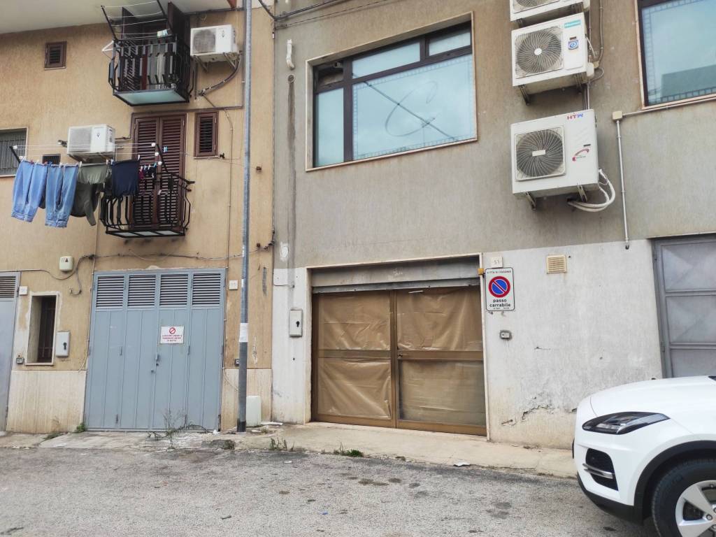 Box / garage a Fasano in Via Lauberg, 53 - Foto 5