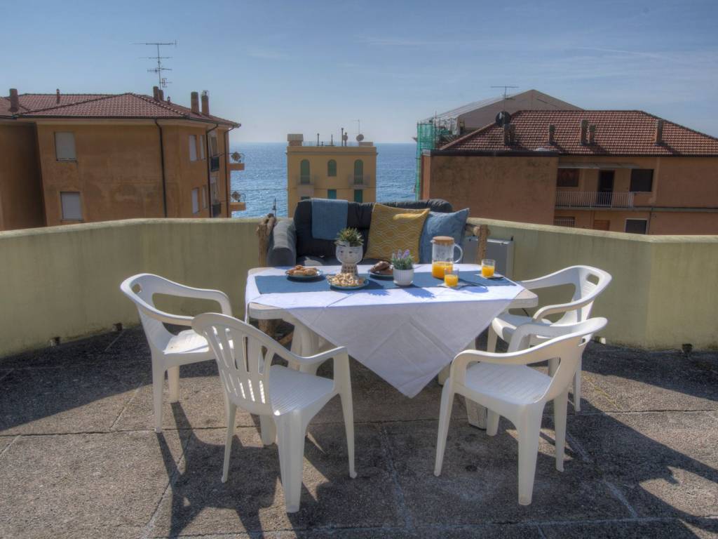 Appartamento a Finale ligure in Strada Antico Mulino, 2 - Foto 3