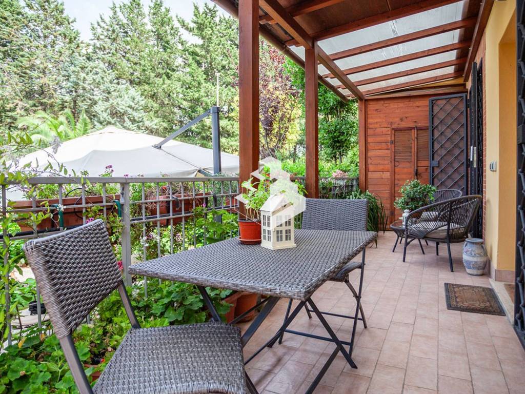Villa a Roma in Via della Riserva Grande, 72 - Foto 2
