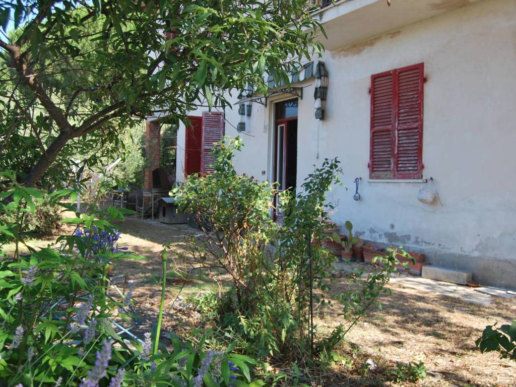 Appartamento a Passignano sul trasimeno in Via dei Mandorli - Foto 3