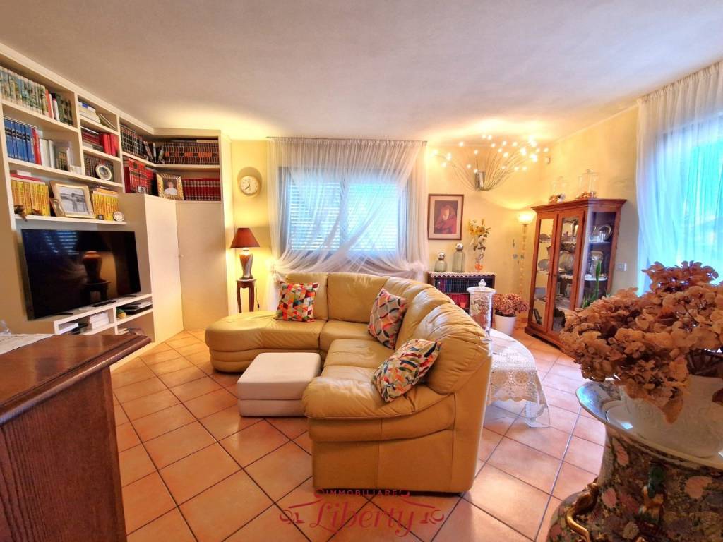 Villa a Massarosa in Via dell'Abetone - Foto 2