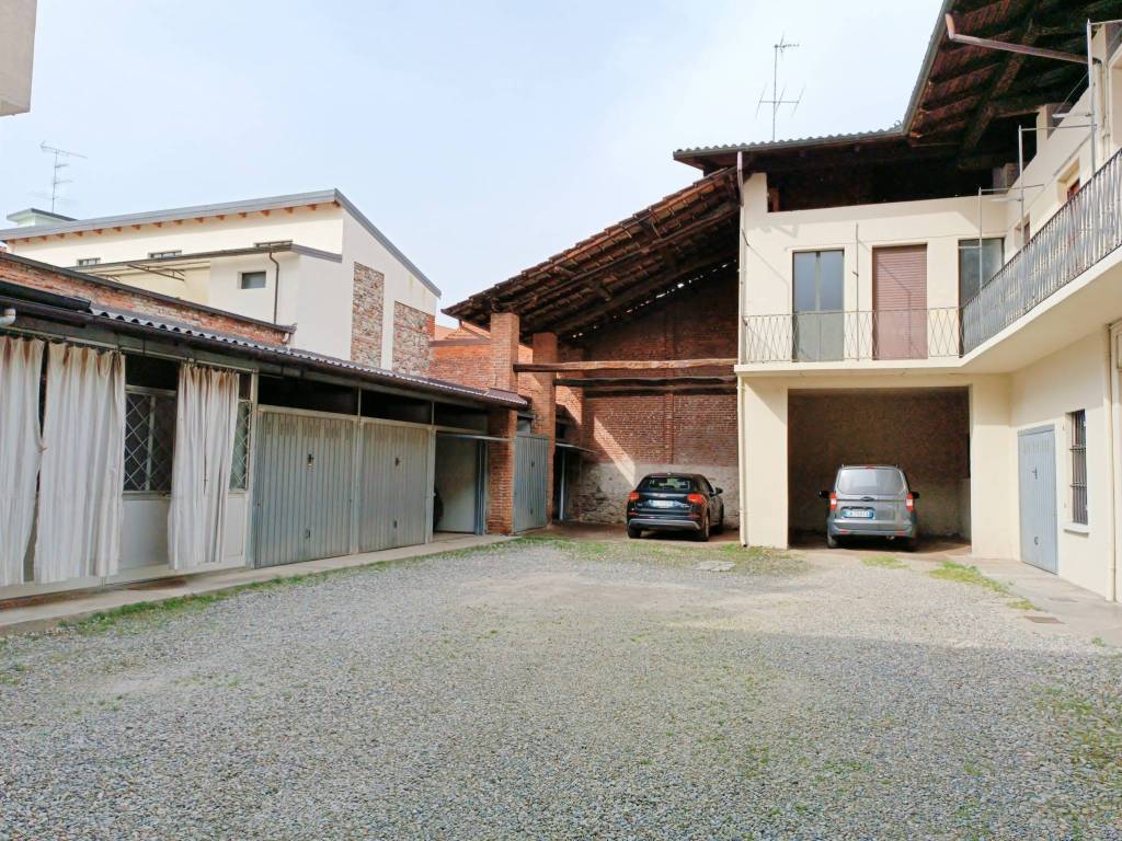 Palazzo / stabile a Borgomanero - Foto 2