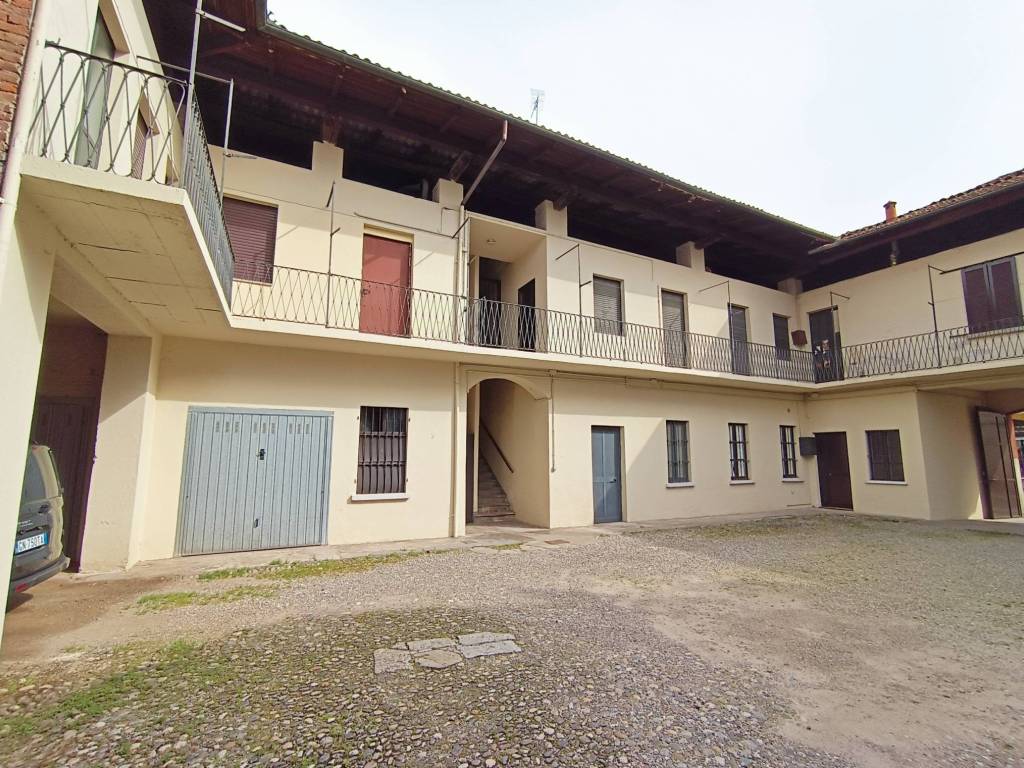 Palazzo / stabile a Borgomanero - Foto 4