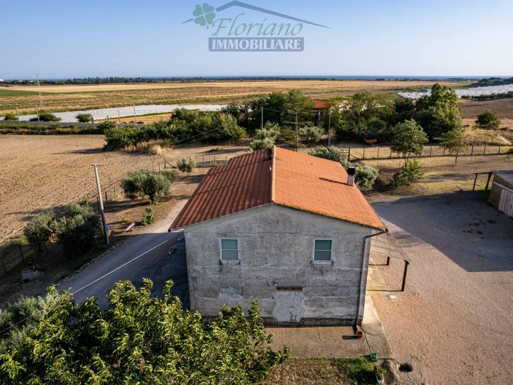 Rustico / casale a Montalto di castro in Strada del Tirreno - Foto 2