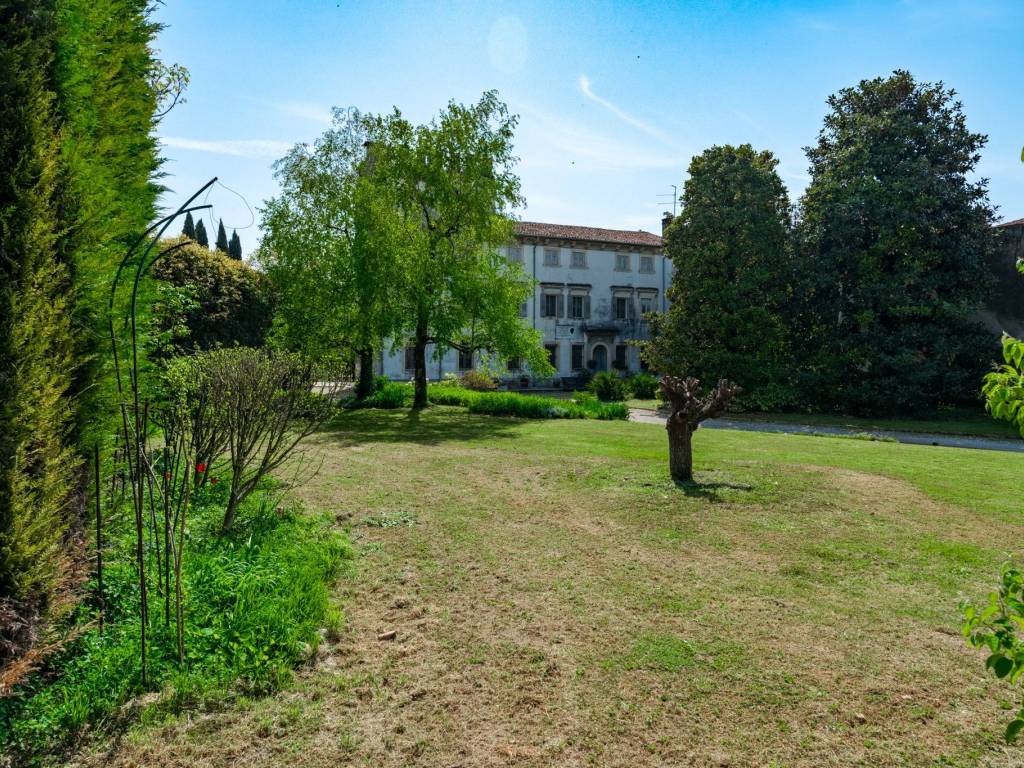 Villa a Vigasio in via montemezzi, 18 - Foto 4