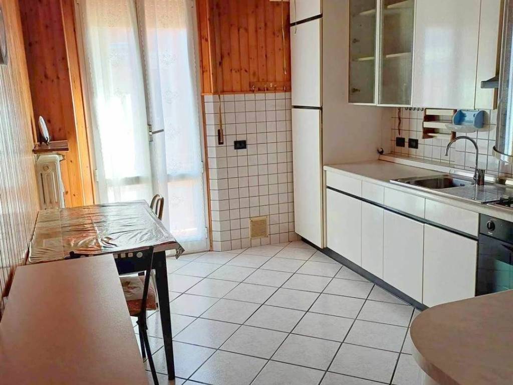 Appartamento a Ancona in Via Fermo - Foto 2
