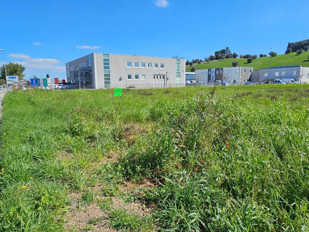 Terreno a Corridonia - Foto 2