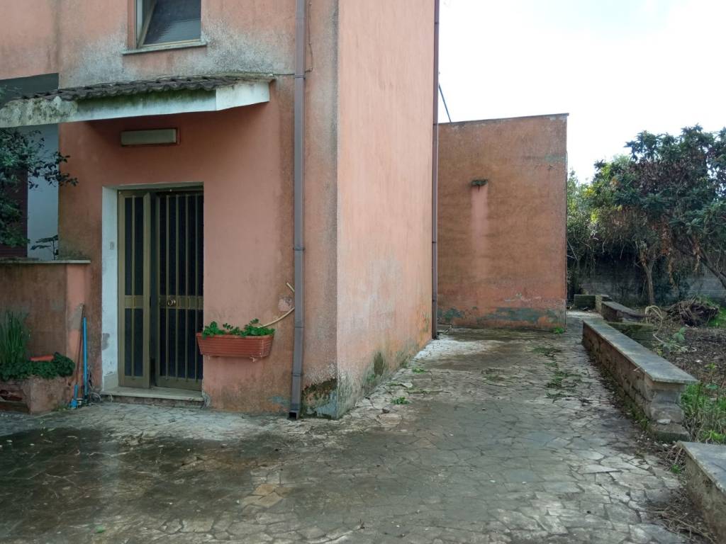 Casa indipendente a Aprilia in VIA ELBA, 23 - Foto 3