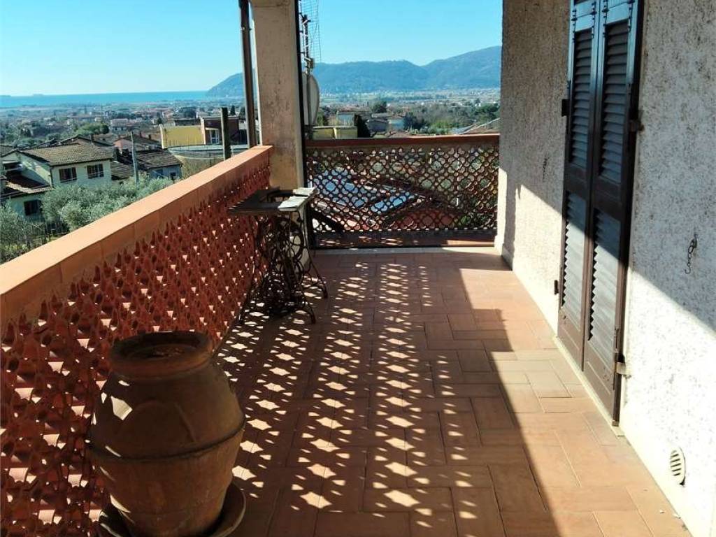 Casa indipendente a Luni in via castagno - Foto 4