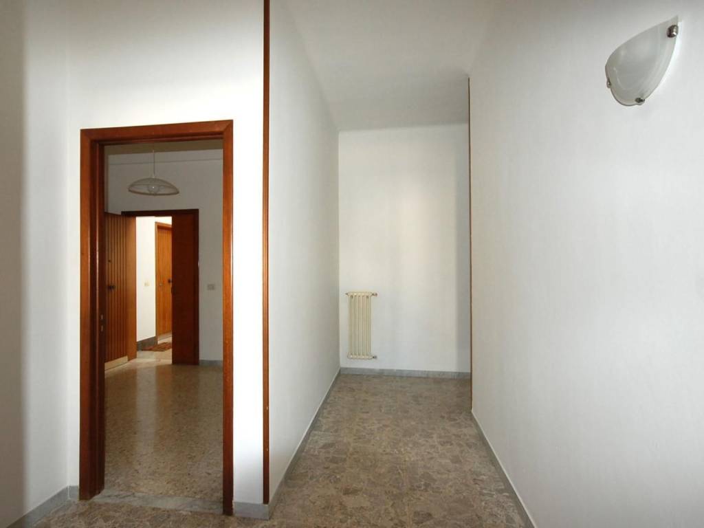 Appartamento a Novoli in Via Marche, N. 6 - Foto 3