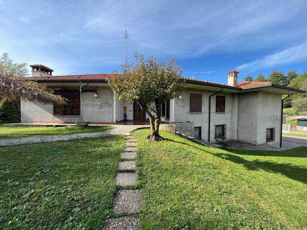 Casa indipendente a Nibionno in Via Montello, 25 - Foto 3