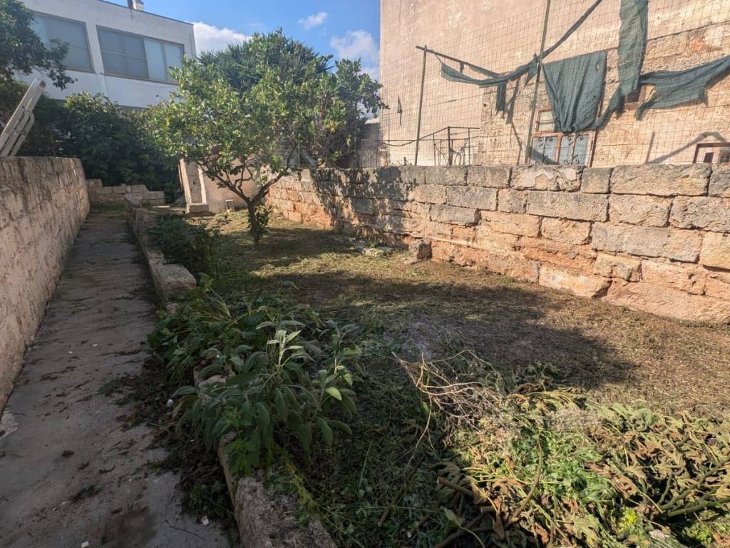 Casa indipendente a Melissano in Via Salvator Rosa - Foto 2