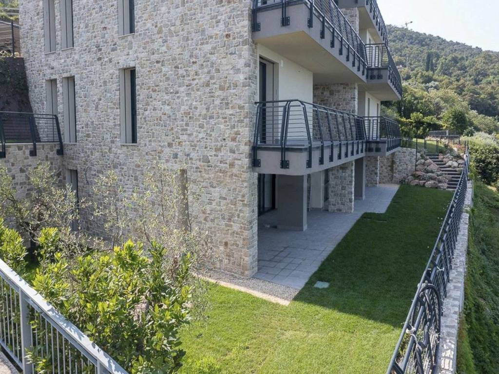 Appartamento a Torri del benaco in Via Bellini, 18 - Foto 5