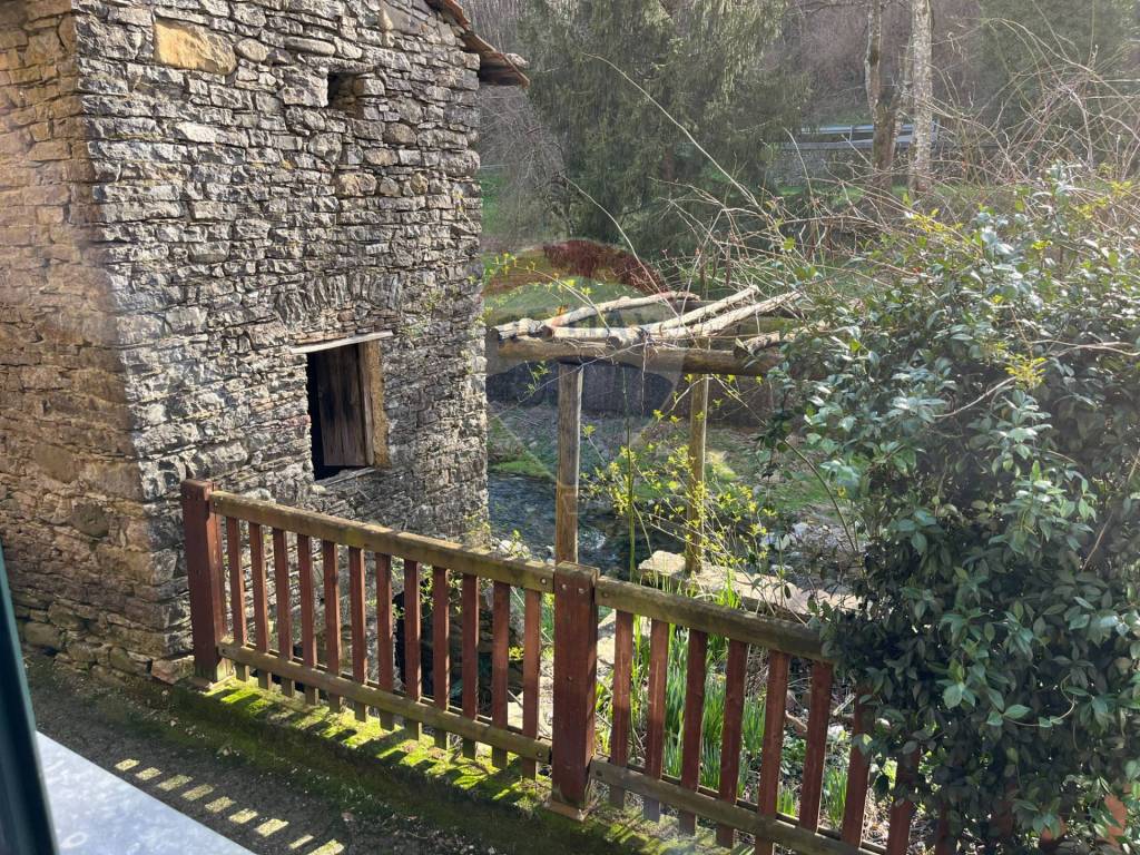 Casa indipendente a Pignone in via Piano, 35 - Foto 2