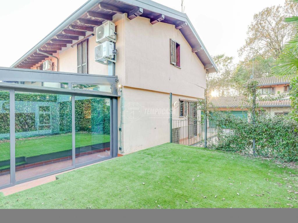 Villa a Castelletto sopra ticino in Via Oldrina - Foto 3