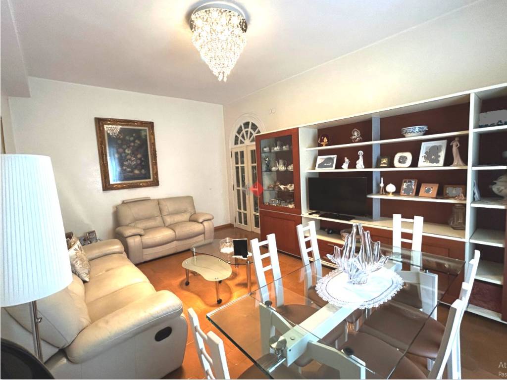 Appartamento a Grottaglie in Via Firenze - Foto 2