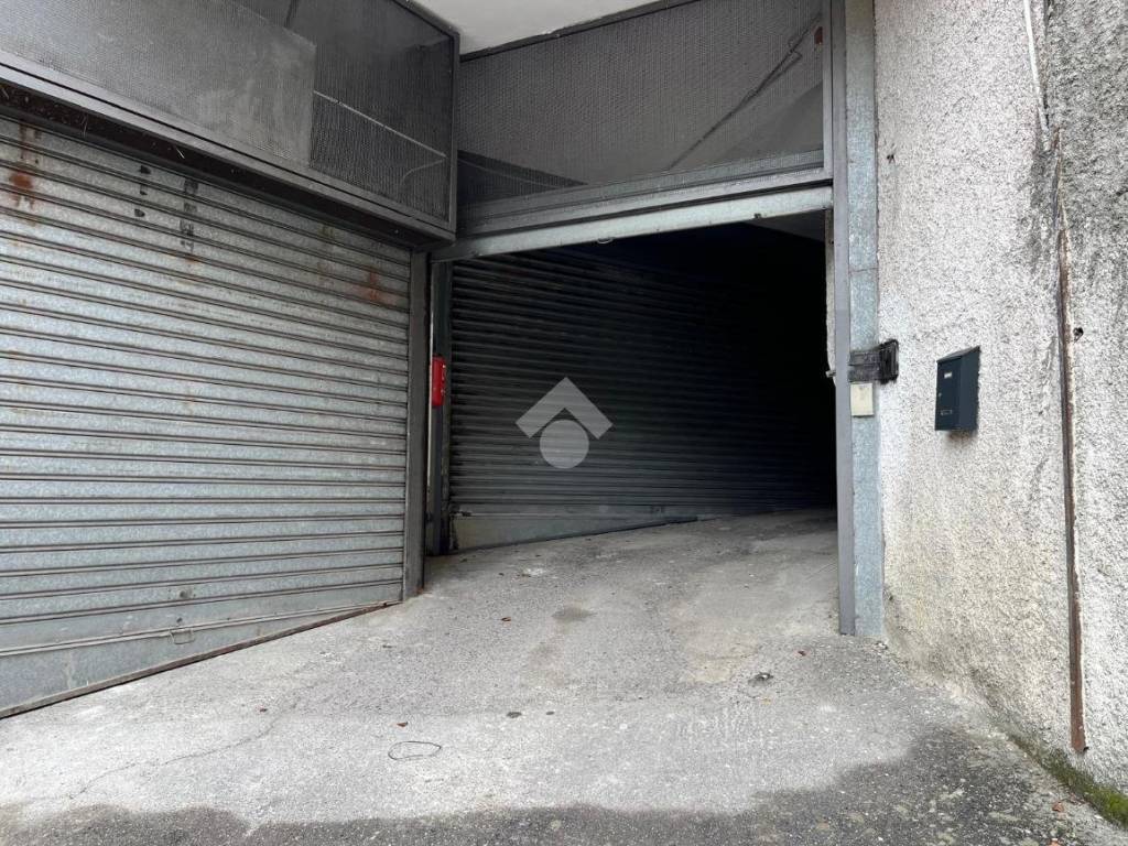 Box / garage a Genova in Via Tortona - Foto 2