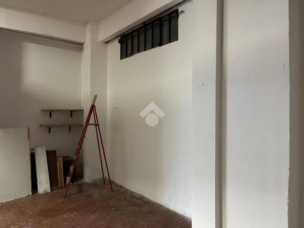Box / garage a Genova in Via Tortona - Foto 3