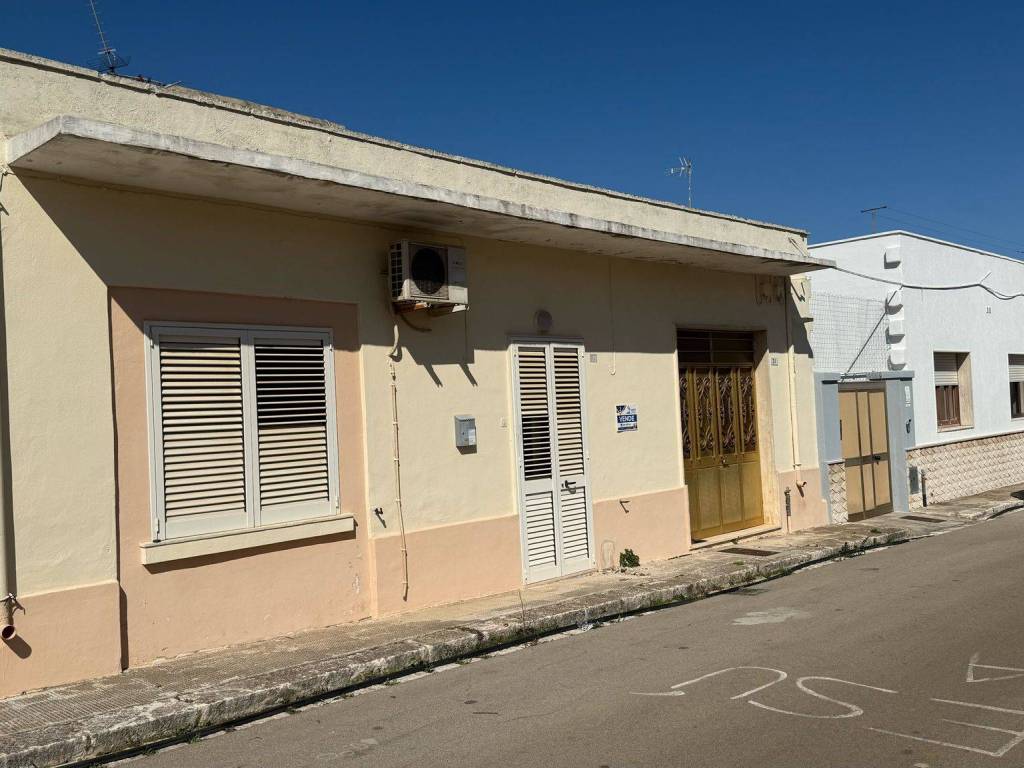 Appartamento a Presicce-acquarica in Via Regina Elena, 29 - Foto 2