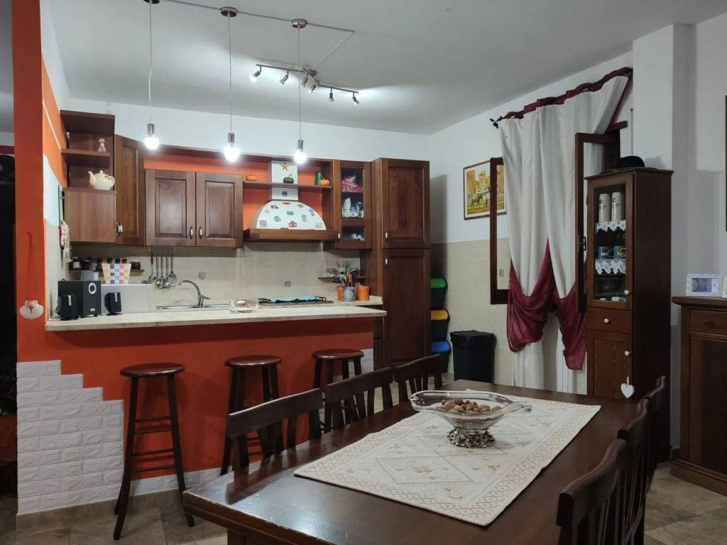 Appartamento a Cori in Via Fratelli Cervi, 35 - Foto 2