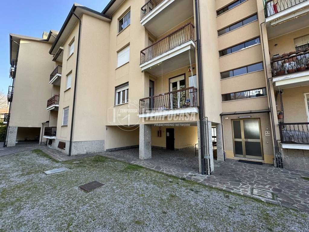 Appartamento a Usmate velate in Via LEONARDO DA VINCI 10 - Foto 2