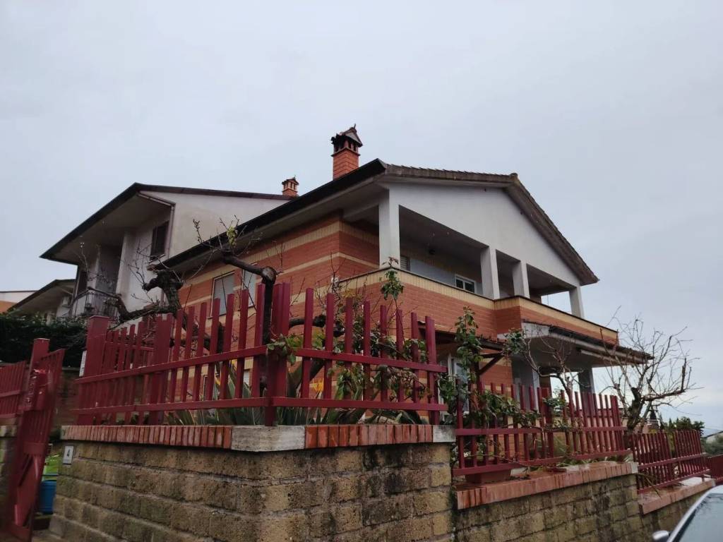 Villa a Cori in Via Roma, 6 - Foto 2