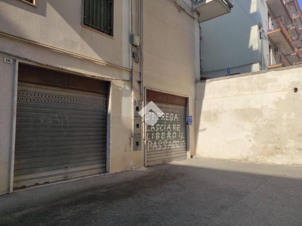 Box / garage a Martina franca in Via San Nicola dei Greci, 20 - Foto 2