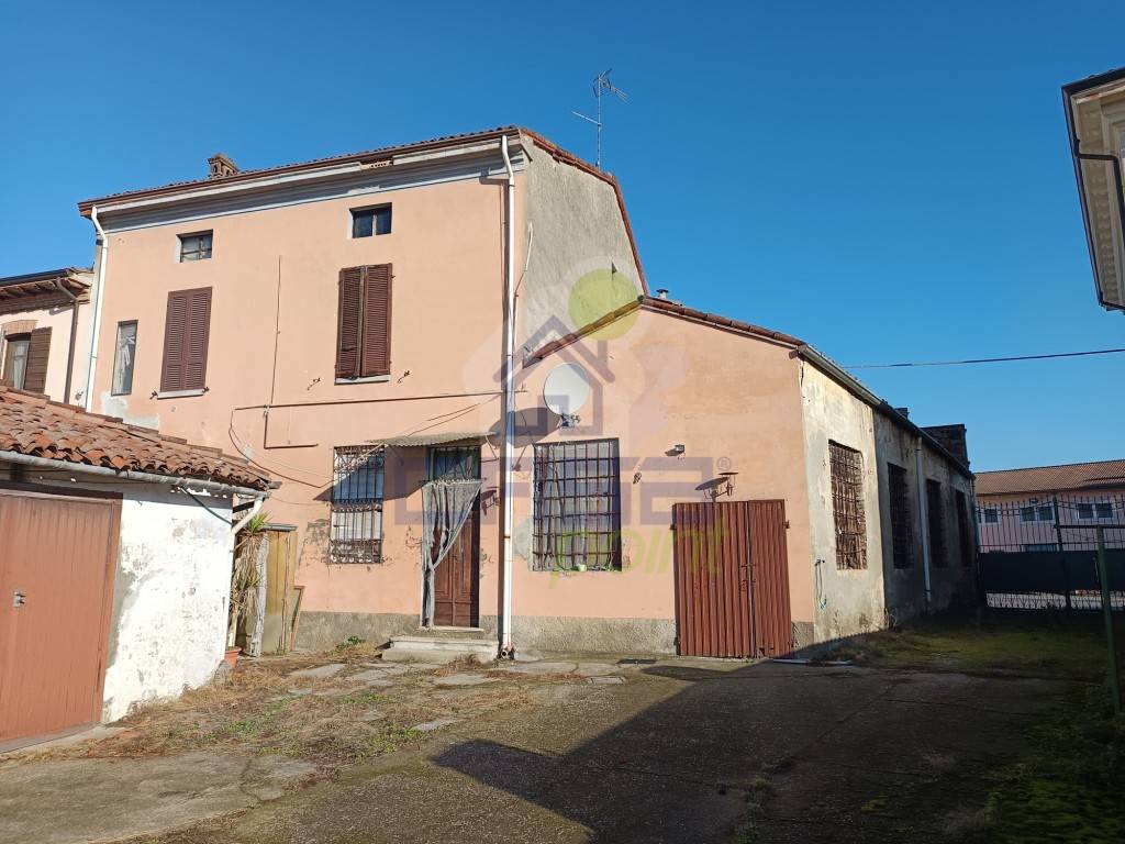 Casa indipendente a Scandolara ravara in via Marconi 114 - Foto 2