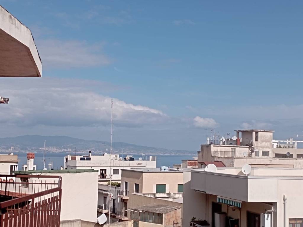 Appartamento a Reggio calabria in Via Trabocchetto 1, 6 - Foto 2