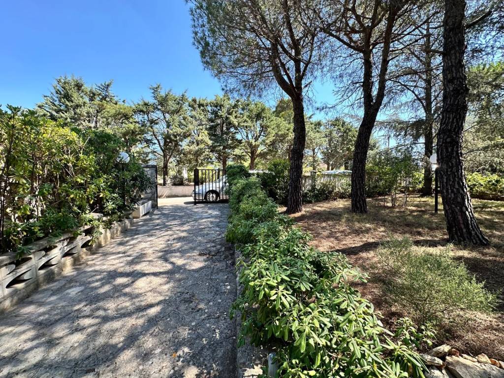 Villa a Cassano delle murge in Contrada Fra Diavolo - Foto 4