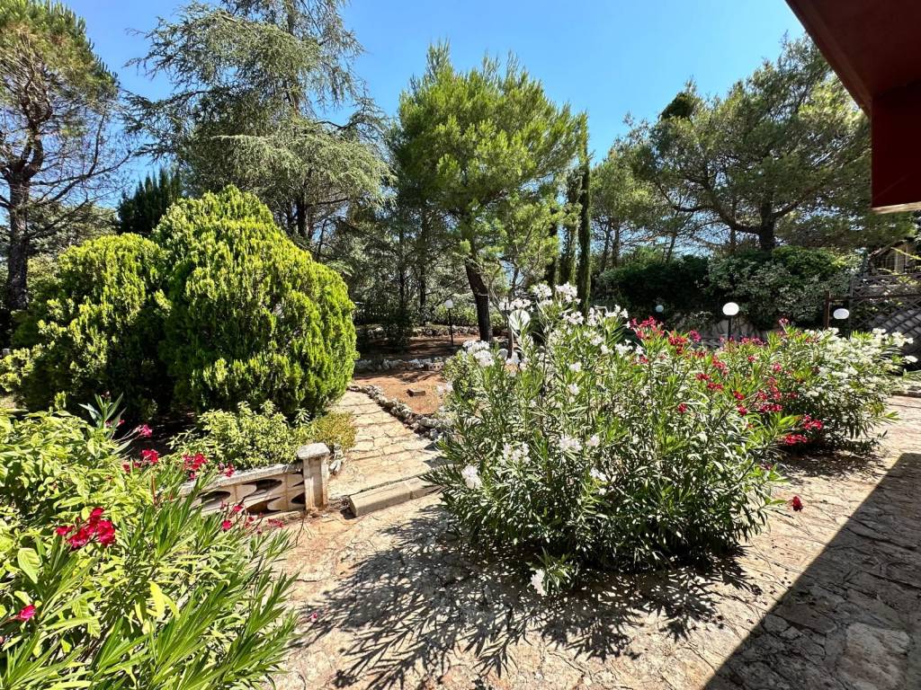 Villa a Cassano delle murge in Contrada Fra Diavolo - Foto 5