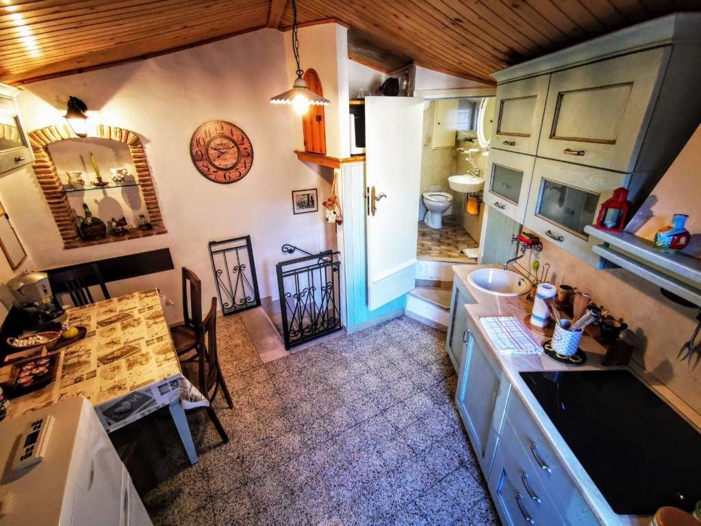Casa indipendente a Sermoneta in Piazza del Comune, 7 - Foto 4