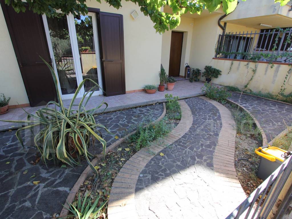 Villa a Montalto uffugo in VIA GIOVANNI MALAGODI, 25 - Foto 4
