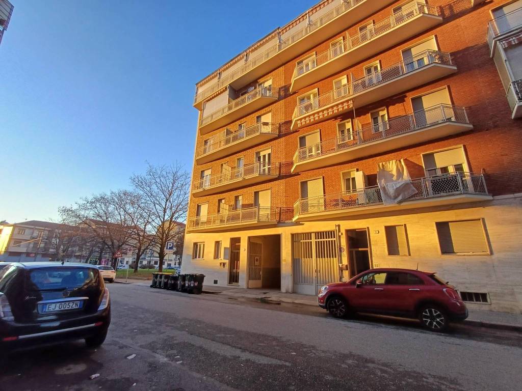 Appartamento a Torino in Via Caltanissetta, 10 - Foto 2