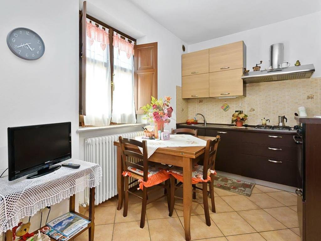 Appartamento a Bra in Via Vittorio Veneto, 26 - Foto 2