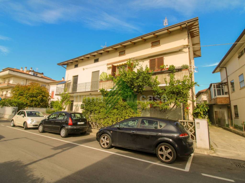 Villa a Alba adriatica in Via Abruzzo, 90 - Foto 2