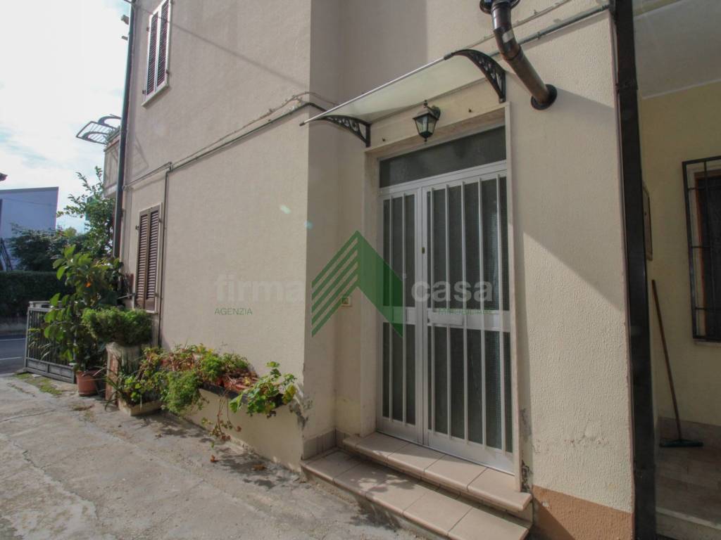 Villa a Alba adriatica in Via Abruzzo, 90 - Foto 4