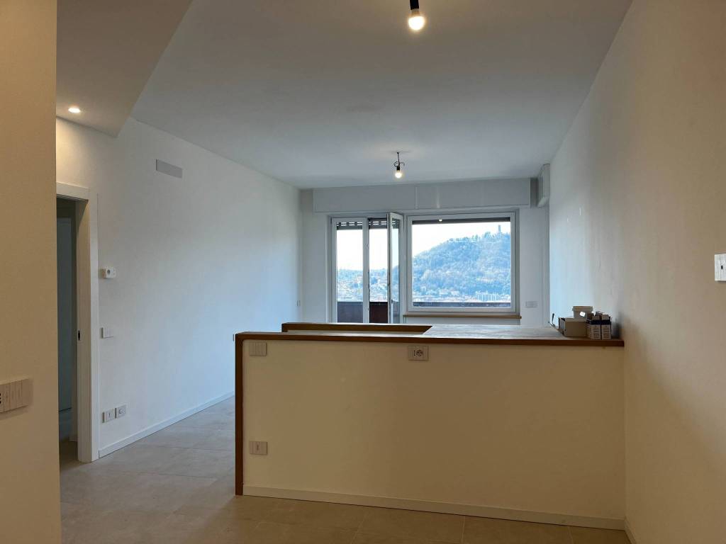 Appartamento a Como in Via per Brunate - Foto 2