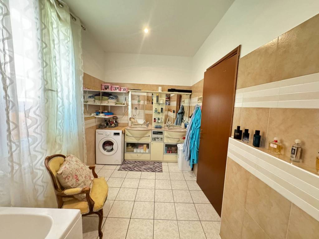 Appartamento a Cuveglio in Via Vidoletti - Foto 3