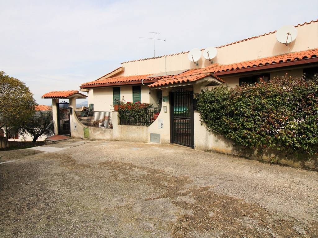 Villetta a schiera a Poggio catino in Via delle Chiuselle - Foto 3