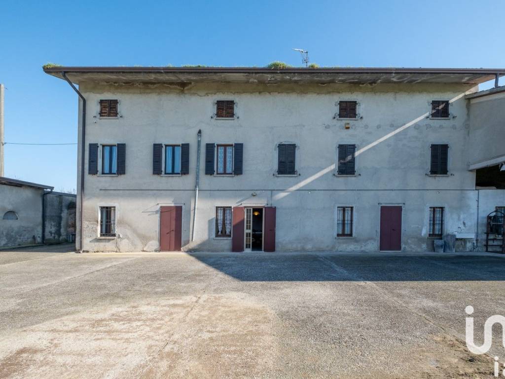 Rustico / casale a Castiglione delle stiviere in Via Mantovana Vecchia, 51 - Foto 2