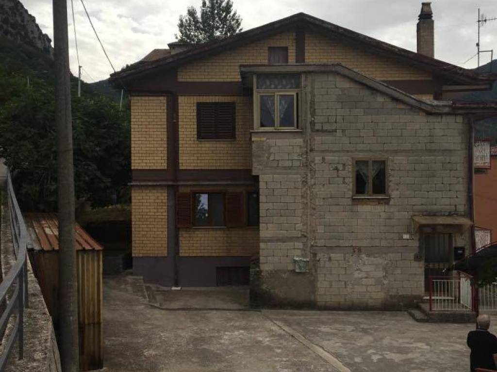 Villa a Solofra in Via Sant'Andrea Apostolo - Foto 2